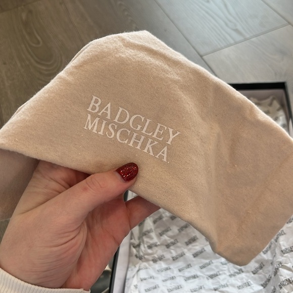 Badgley Mishka Infinity Bridal Shoe Block Heel Size 8.5 - Picture 11 of 16